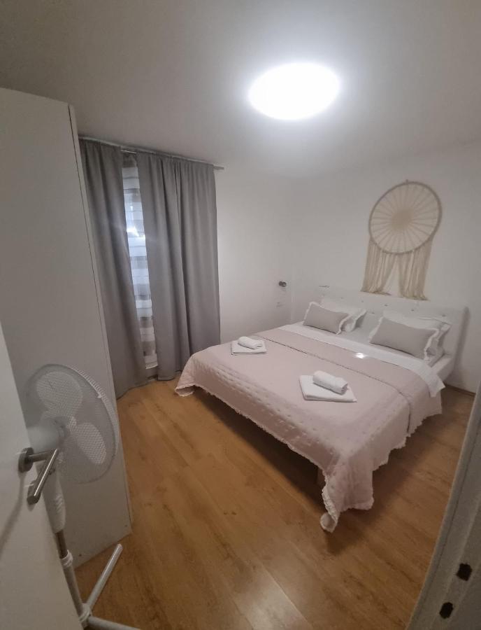 אומיס Villa Green Hill, Cista Velika, Imotski מראה חיצוני תמונה