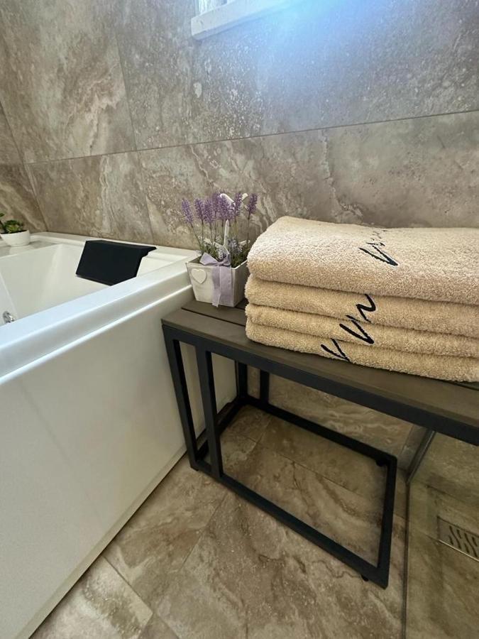 אומיס Villa Green Hill, Cista Velika, Imotski מראה חיצוני תמונה