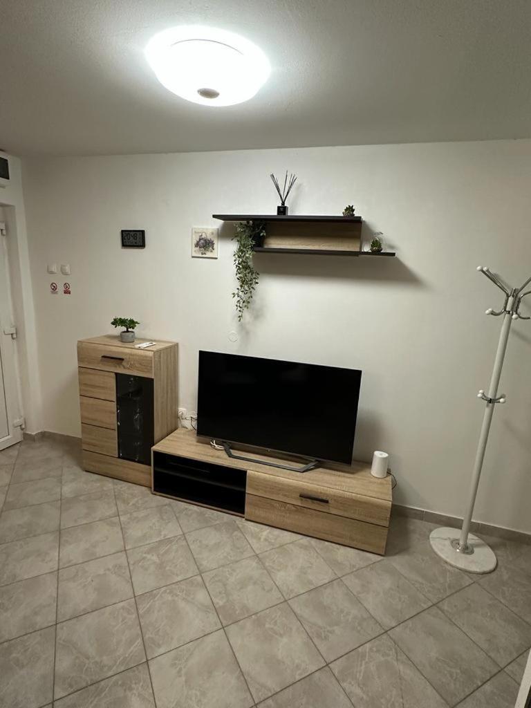 אומיס Villa Green Hill, Cista Velika, Imotski מראה חיצוני תמונה