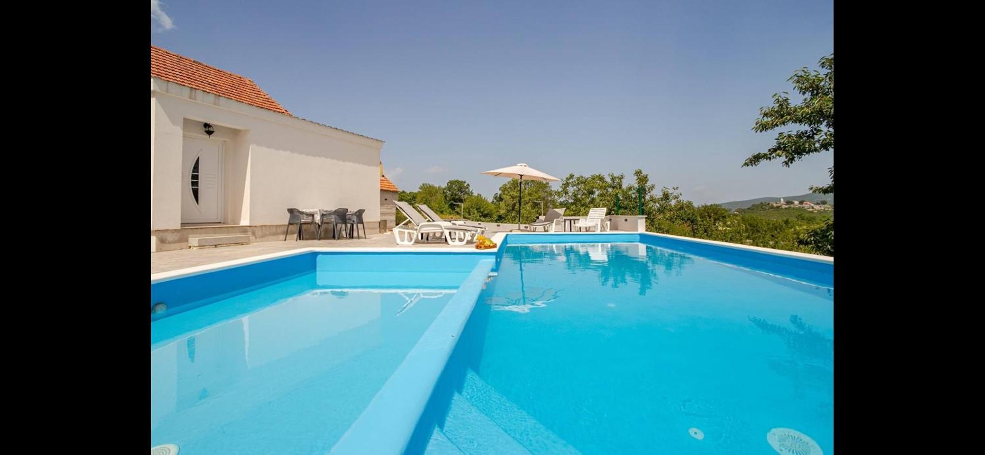 אומיס Villa Green Hill, Cista Velika, Imotski מראה חיצוני תמונה